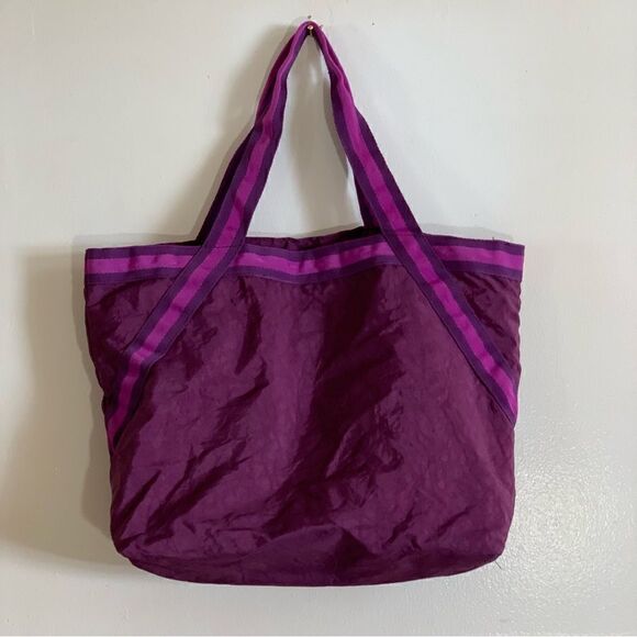 Crocs Tote Bag XL Polyester Zip Closure Gorgeous - Picture 3 of 5